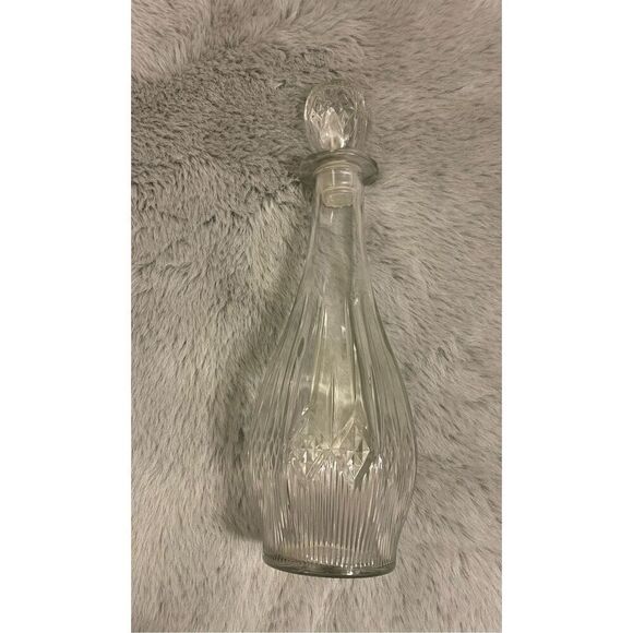 VTG 14” Glass Decanter & Stopper Etched Diamond pattern Genie Bottle - Picture 1 of 8